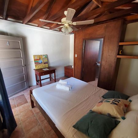 The Bounty Hotel Caye Caulker Luaran gambar