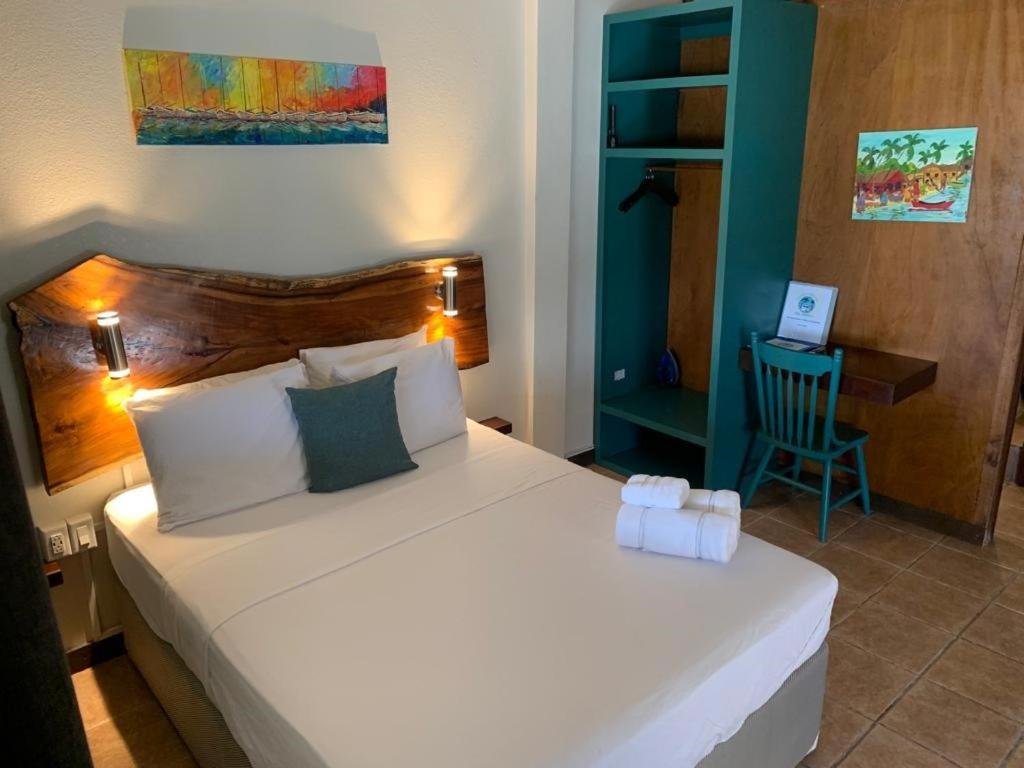 The Bounty Hotel Caye Caulker Luaran gambar
