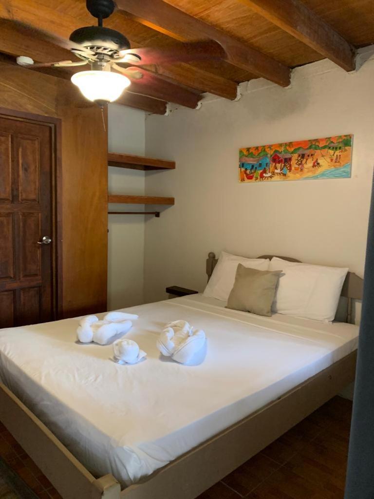 The Bounty Hotel Caye Caulker Luaran gambar